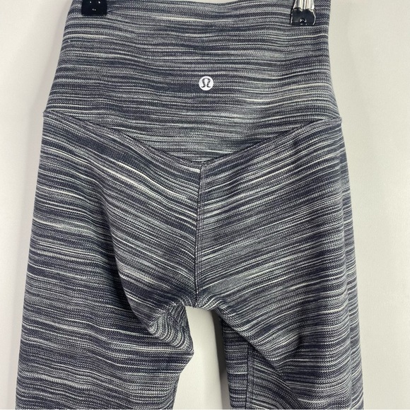 Lululemon Grey Striped Wunder Under Leggings 28" Size 2 - Picture 3 of 3